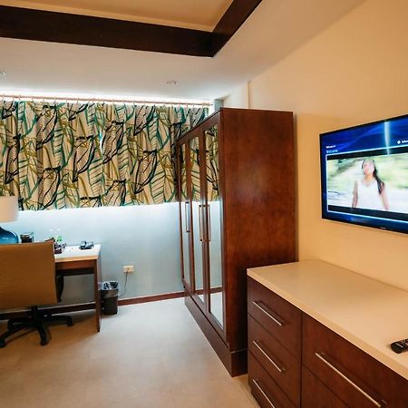 Surfrider Resort Hotel Сайпан Экстерьер фото