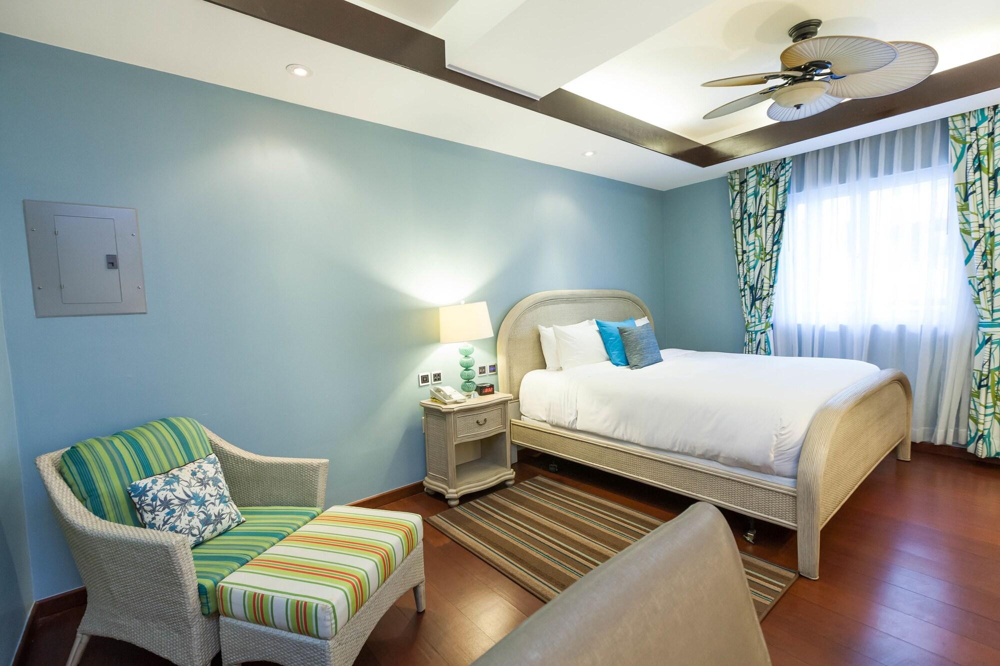 Surfrider Resort Hotel Сайпан Экстерьер фото