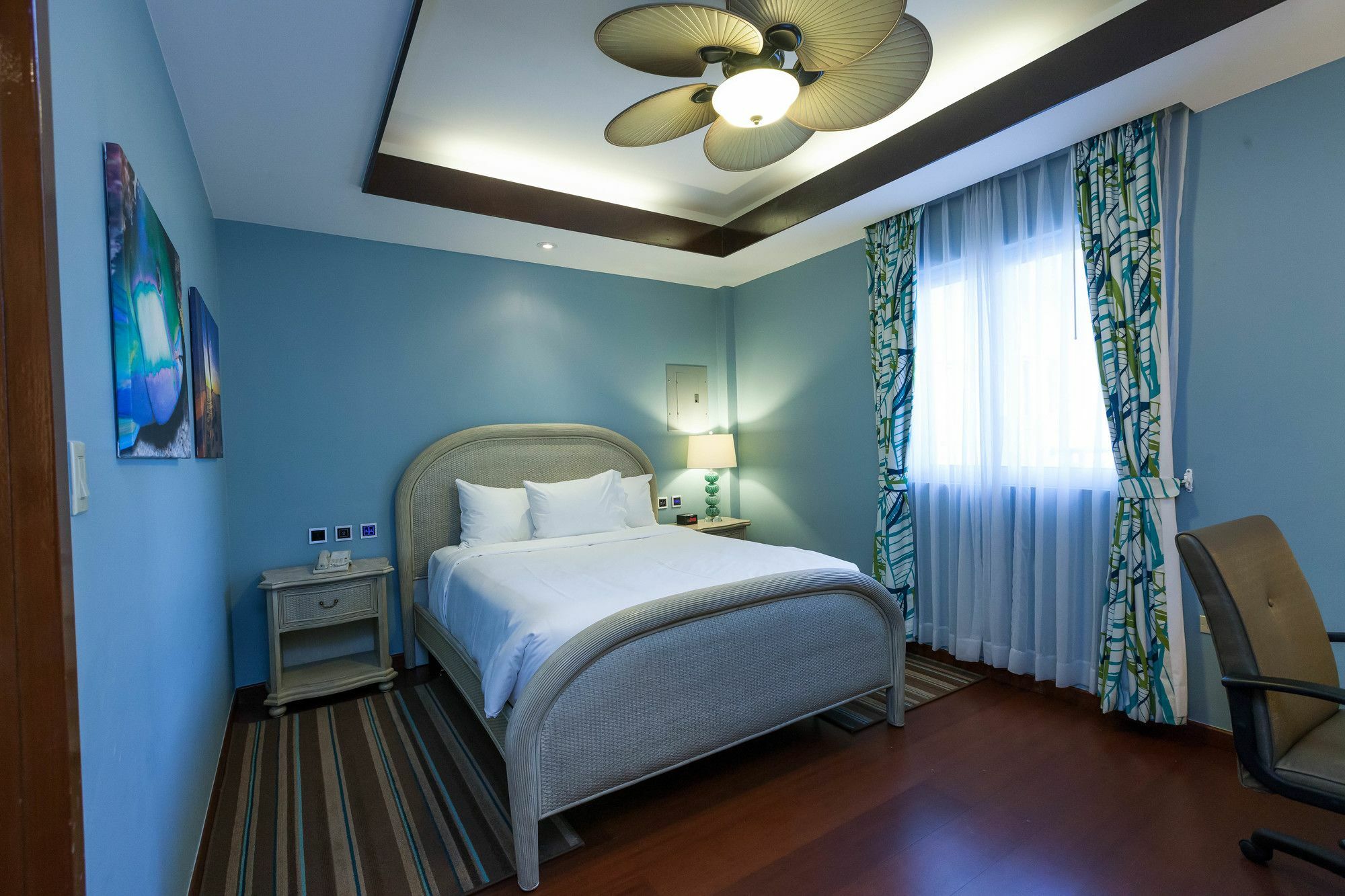 Surfrider Resort Hotel Сайпан Экстерьер фото